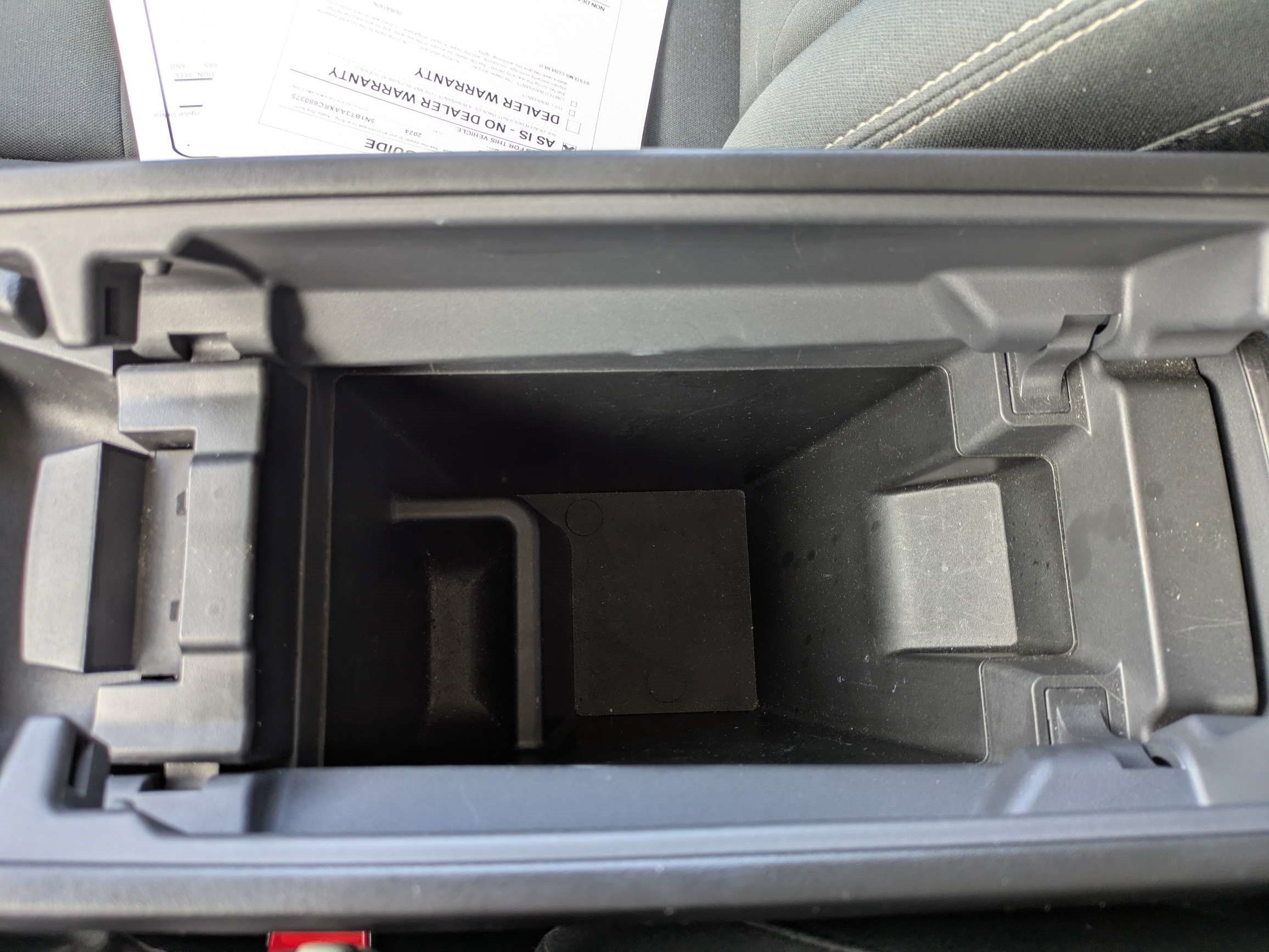 Used 2024 Nissan Rogue S FWD image 29