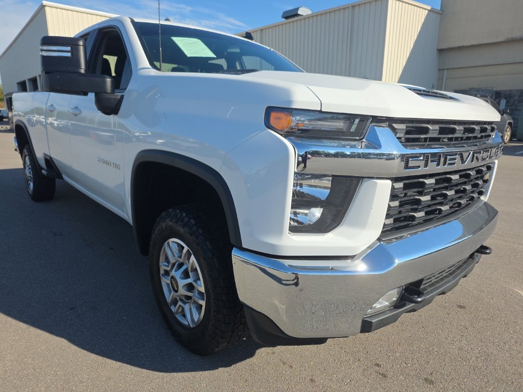 Used 2022 Chevrolet Silverado 2500 LT w/ Convenience Package RWD image 3