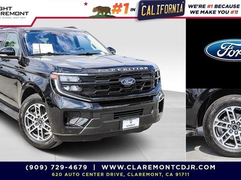 Used 2025 Ford Expedition Active AWD/4WD image 1