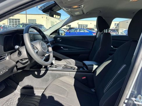 Used 2023 Hyundai Elantra SEL FWD image 12