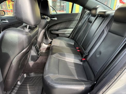 Used 2017 Dodge Charger SXT w/ AWD Premium Group image 16