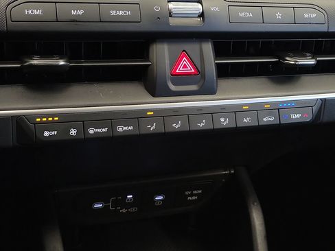 Used 2025 Kia K4 FWD image 21