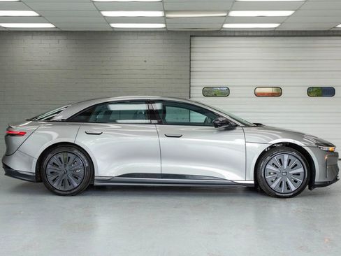 Used 2025 Lucid Air Touring AWD/4WD image 3