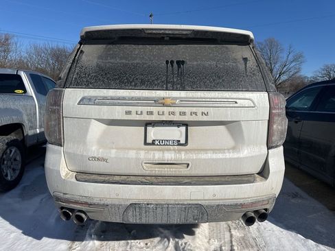 Used 2021 Chevrolet Suburban High Country w/ Premium Package image 13