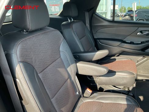 Used 2023 Chevrolet Traverse High Country image 55