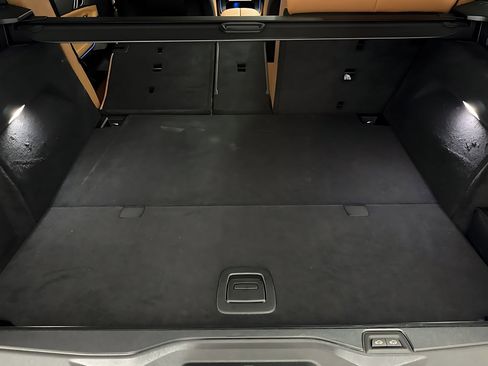 Used 2026 BMW X5 xDrive50e w/ M Sport Package image 29