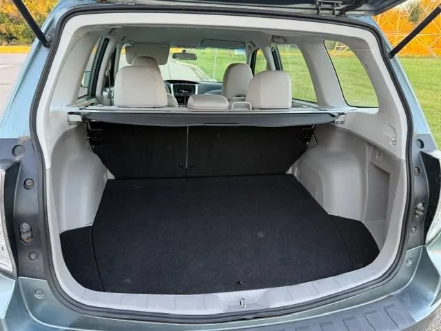 Used 2012 Subaru Forester 2.5X w/ Alloy Wheel Pkg AWD/4WD image 27