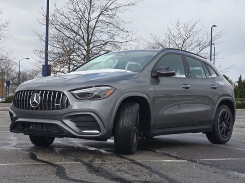 New 2026 Mercedes-Benz GLA 35 AMG 4MATIC image 11
