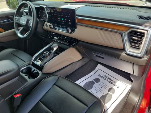 Certified 2023 GMC Canyon Denali AWD/4WD image 11