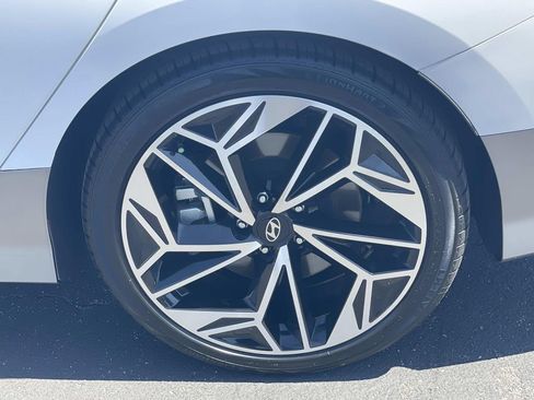 Used 2025 Hyundai Ioniq 6 SEL RWD image 6