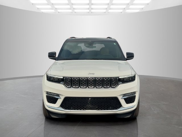 Used 2025 Jeep Grand Cherokee Summit AWD/4WD image 2