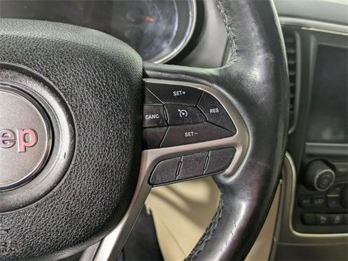 Used 2018 Jeep Grand Cherokee Limited w/ Luxury Group II image 15