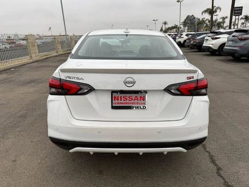 New 2025 Nissan Versa SR w/ Trunk Package image 5