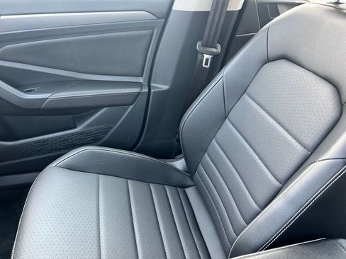Used 2024 Volkswagen Jetta SE image 27