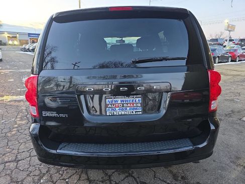 Used 2015 Dodge Grand Caravan SE w/ Quick Order Package 29E SE image 15