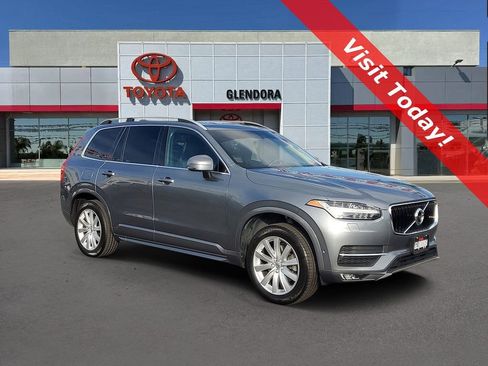 Used 2018 Volvo XC90 T6 Momentum w/ Convenience Package image 1