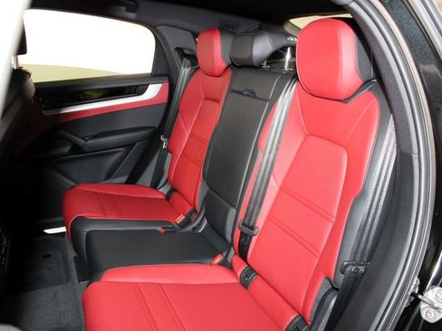Certified 2026 Porsche Cayenne S AWD/4WD image 21
