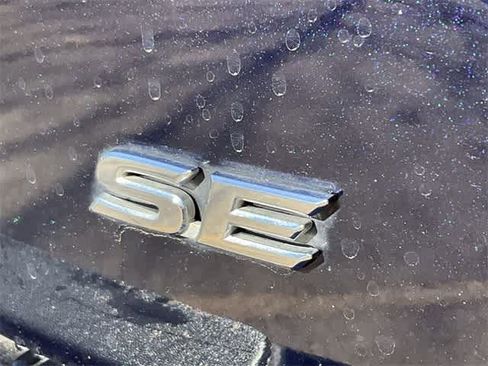 Used 2022 Toyota Camry SE image 11