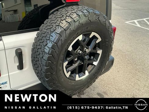 Used 2024 Jeep Wrangler Unlimited Rubicon 4xe AWD/4WD image 18