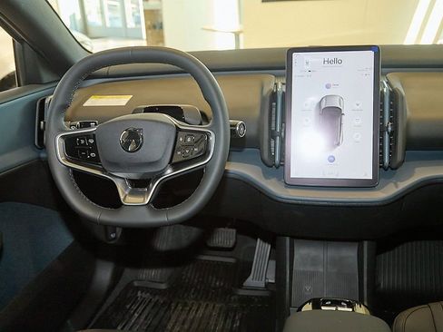 New 2026 Volvo EX30 Plus w/ Climate Package image 17