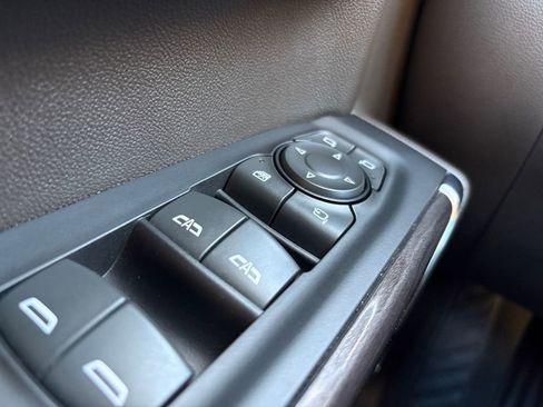 Used 2022 Chevrolet Silverado 1500 LTZ w/ LTZ Convenience Package II image 14