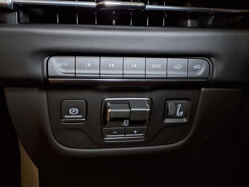 New 2026 Cadillac Escalade Platinum Sport w/ LPO, ONYX Package image 17