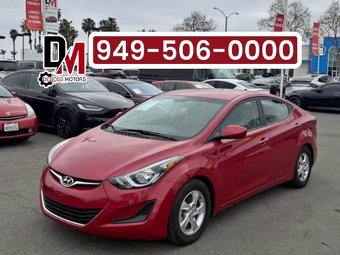 Used 2015 Hyundai Elantra SE image 1