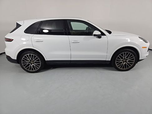 Used 2020 Porsche Cayenne image 6