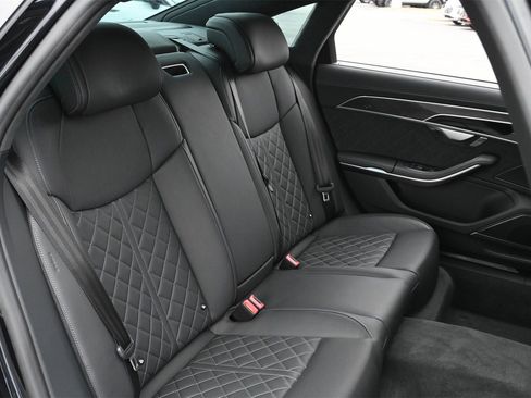 Used 2024 Audi S8 image 21
