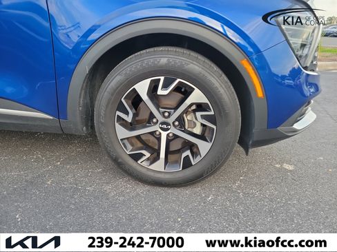 Certified 2024 Kia Sportage EX FWD image 7