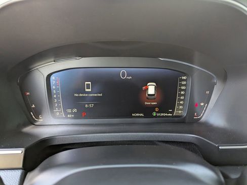 Used 2025 Honda Pilot Black Edition image 32