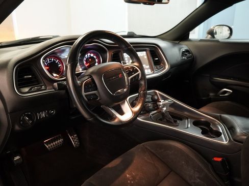 Used 2018 Dodge Challenger GT w/ GT Interior Package image 6