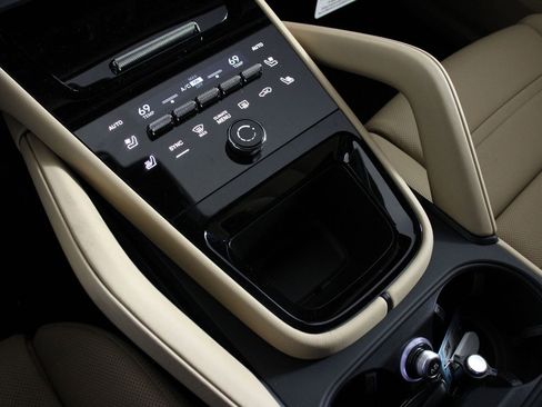 New 2026 Porsche Cayenne GTS image 14