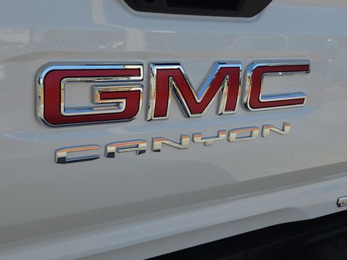 New 2026 GMC Canyon Elevation image 15