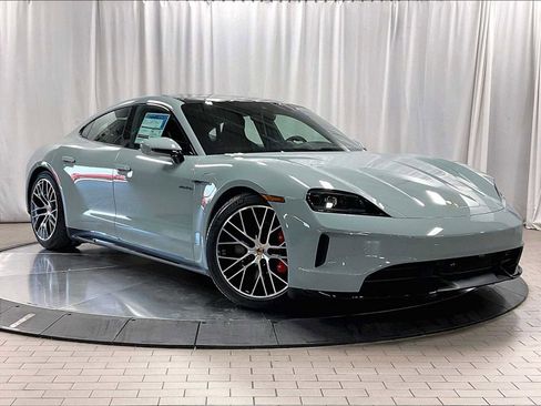 Used 2025 Porsche Taycan GTS image 12