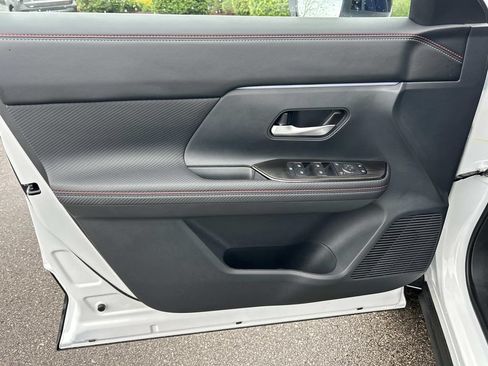 New 2026 Nissan Kicks SR FWD image 16