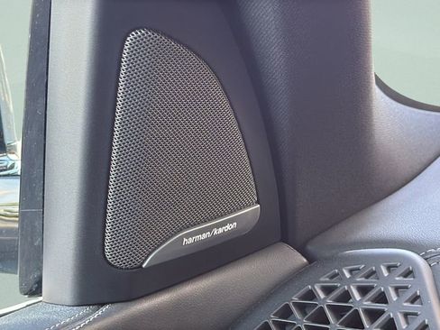 New 2026 BMW X5 xDrive40i w/ M Sport Package image 10