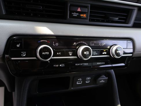 Used 2023 Honda Pilot Touring image 28