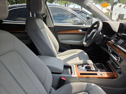 Used 2022 Audi Q5 2.0T Premium Plus w/ Premium Plus Package AWD/4WD image 8