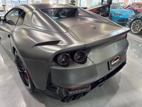 Used 2021 Ferrari 812 GTS image 35