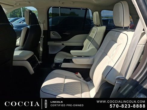 Certified 2023 Lincoln Aviator Black Label w/ Dynamic Handling Package AWD/4WD image 10