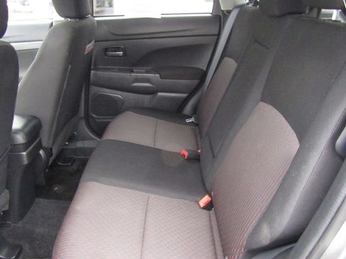 Used 2018 Mitsubishi Outlander Sport LE AWD/4WD image 13