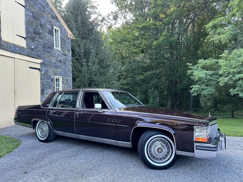 Used 1987 Cadillac Brougham RWD image 31