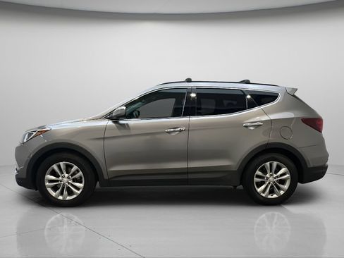 Used 2018 Hyundai Santa Fe Sport 2.0T FWD image 3