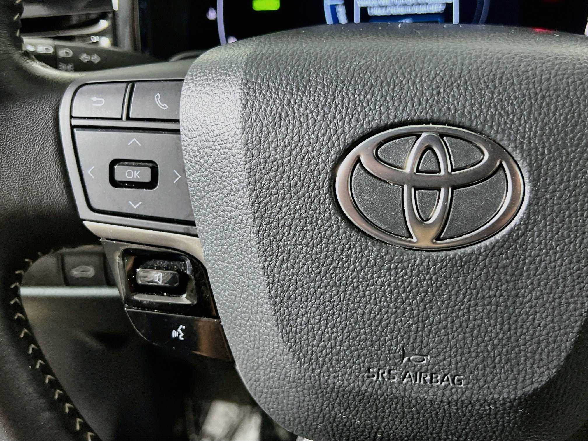 Used 2025 Toyota Camry SE FWD image 19