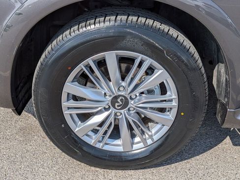 Used 2024 INFINITI QX80 Luxe image 11