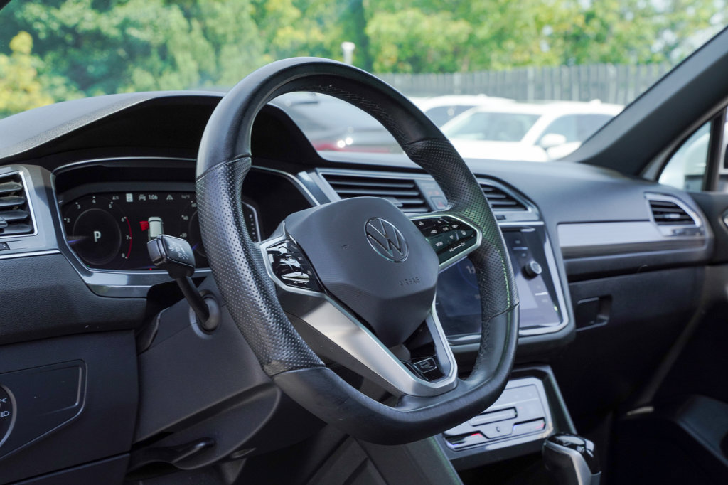 Used 2022 Volkswagen Tiguan SEL R-Line AWD/4WD image 13