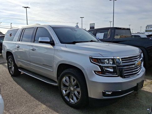 Certified 2019 Chevrolet Suburban Premier image 2