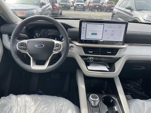 New 2026 Ford Explorer Active w/ Active Comfort Package AWD/4WD image 7
