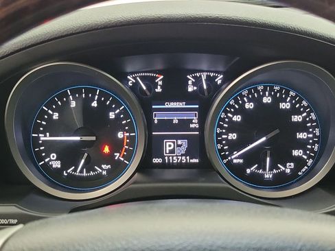 Used 2014 Toyota Land Cruiser image 13